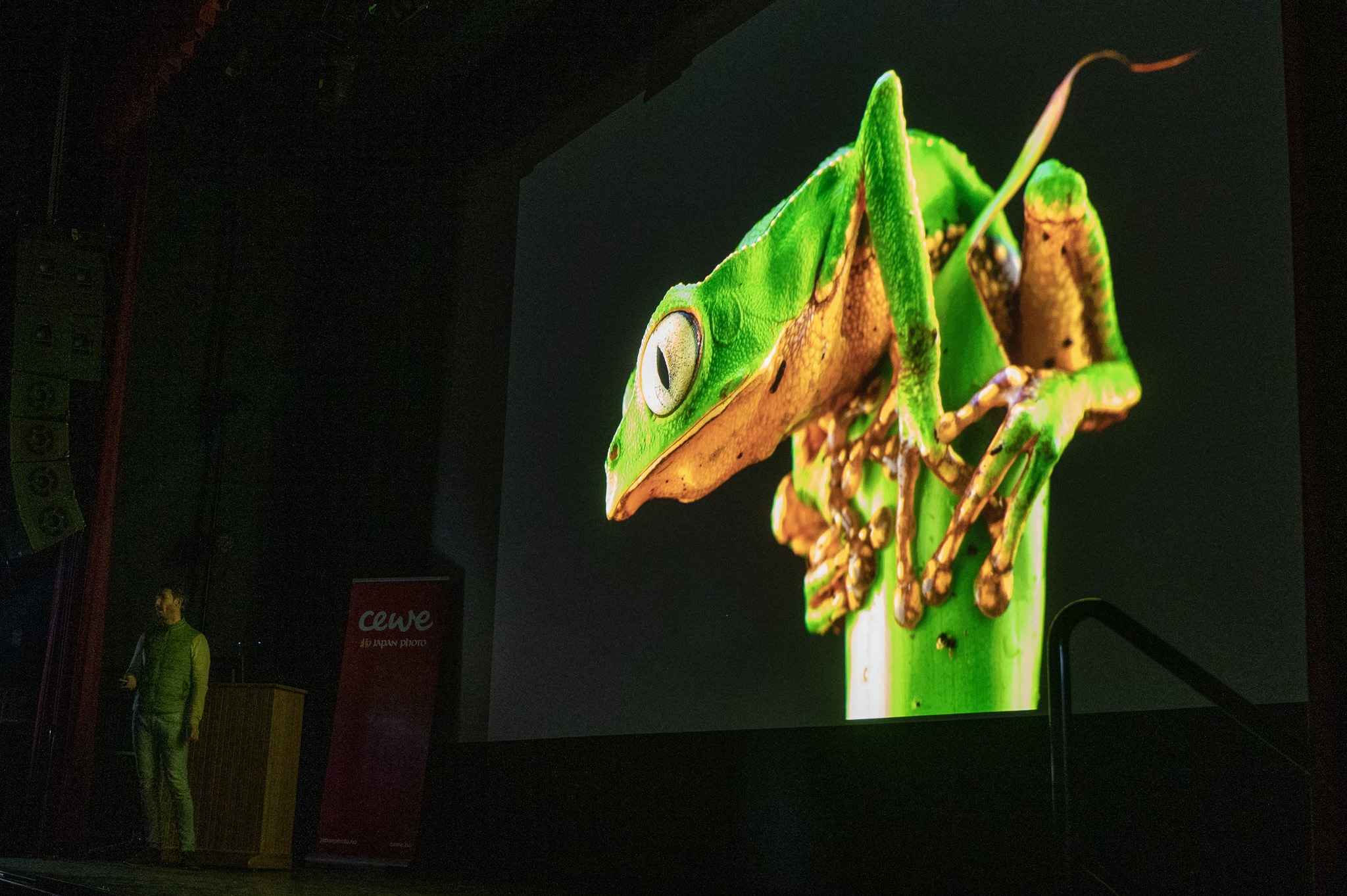 Javier Aznar er en bevaringsfotograf som viste utrolige bilder fra Equador. (Foto: Per Flakstad)